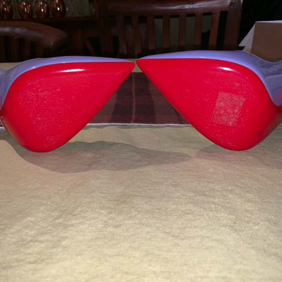 Louboutin Pigalle Follies 100 Lavender Patent 39 - Picture 4 of 8